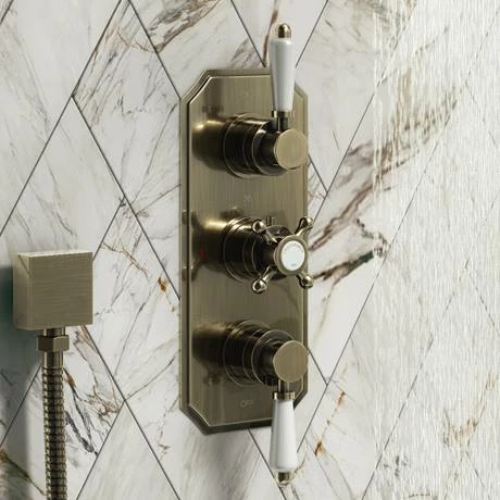 Chatsworth 1928 Antique Brass Traditional Shower W. Concealed Valve, 8" Head + Slide Rail Kit 3 Chatsworth 1928 Antique Brass Traditional Shower W. Concealed Valve, 8" Head + Slide Rail Kit - Image 3