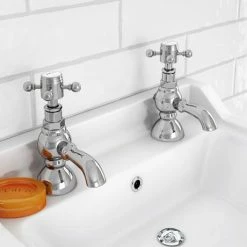 Chatsworth 1928 Traditional 3 Inch Spout Crosshead Pillar Basin Taps -Chatsworth Shop TRAD009D detail1 460